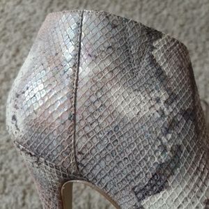 Womens shoes